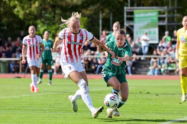 Tessa Blumenberg (SC Freiburg) und Sharon Beck (Werder Bremen) kaempfen um den Ball, Google Pixel Frauen-Bundesliga, Werder Bremen vs SC Freiburg, Platz 11 am Weserstadion am 07. September 2025 in Bremen, Deutschland. (Foto von Marco Steinbrenner DeFodi Images) Tessa Blumenberg (SC Freiburg) und Sharon Beck (Werder Bremen) battle for the ball, Google Pixel Frauen-Bundesliga, Werder Bremen vs SC Freiburg, Platz 11 am Weserstadion, September 7, 2025 in Bremen, Germany. (Photo by Marco Steinbrenner DeFodi Images) DFB DFL REGULATIONS PROHIBIT ANY USE OF PHOTOGRAPHS AS IMAGE SEQUENCES AND OR QUASI-VIDEO.