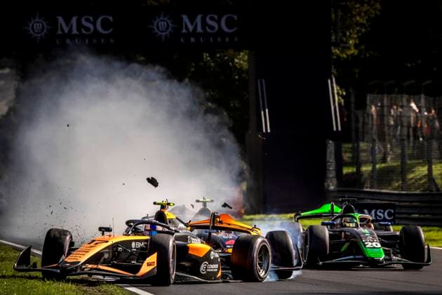 AUTO - FORMULA 2 2025 - ITALY 17 DUNNE Alex (irl), Rodin Motorsport, Dallara F2 2024, action, 20 DURKSEN Joshua (par), AIX Racing, Dallara F2 2024, action during the 11th round of the 2025 FIA Formula 2 Championship from September 5 to 7, 2025 on the Autodromo Nazionale Monza, in Monza, Italy - MonzaItaly  Copyright: xAndrÃ xFerreirax