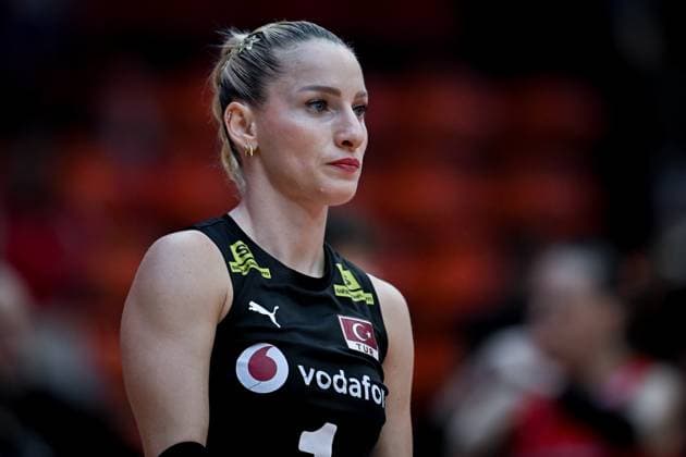 Turkiye v Italy - FIVB Women’s World Volleyball Championship BANGKOK, THAILAND - SEPTEMBER 7: Gizem Orge of Turkiye is seen ahead of the FIVB Women s Volleyball World Championship, WM, Weltmeisterschaft between Turkiye and Italy at the Huamark Indoor Stadium in Bangkok, Thailand on September 7, 2025. Mustafa Hatipoglu Anadolu Bangkok Thailand. Editorial use only. Please get in touch for any other usage.  Copyright: x2025xAnadoluxMustafaxHatipoglux
