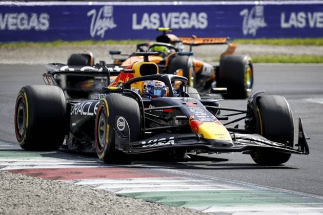 MONZA - Max Verstappen (Red Bull Racing) after passing Lando Norris (McLaren) at the Monza circuit during the Italian Grand Prix. ANP SEM VAN DER WAL xVIxANPxSportx xxANPxIVx 535277172 originalFilename: 535277172.jpg