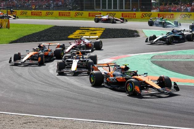 Lando Norris (McLaren Formula 1 Team 4), Max Verstappen (Oracle Red Bull Racing 1), Oscar Piastri (McLaren Formula 1 Team 81), Charles Leclerc (Scuderia Ferrari HP 16), Rennen, Grosser Preis von Italien, Motorsport, Herren, Formel 1, 07.09.2025 Monza Lombardei Italien