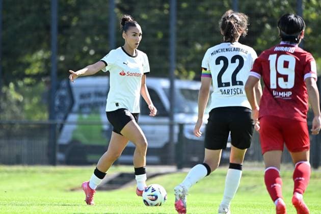 Cin, Miray (B. Mönchengladbach) mit Ball am Fuß, 07.09.2025, Mönchengladbach, Fussball, 2. Frauen- Bundesliga, Borussia Mönchengladbach - VfB Stuttgart, DFB DFL REGULATIONS PROHIBIT ANY USE OF PHOTOGRAPHS AS IMAGE SEQUENCES AND OR QUASI-VIDEO.