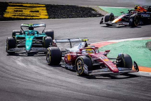 F1 ITALIAN GRAND PRIX SUNDAY Lewis Hamilton of Great Britain and Scuderia Ferrari, Fernando Alonso of Spain and Aston Martin F1 Team during the sunday s race of the F1 Grand Prix of Italy - Formula 1 Pirelli Gran Premio D Italia 2025 at Autodromo Nazionale Monza Circuit on September 07, 2025, in Monza, Italy. Copyright: xx 080A1731