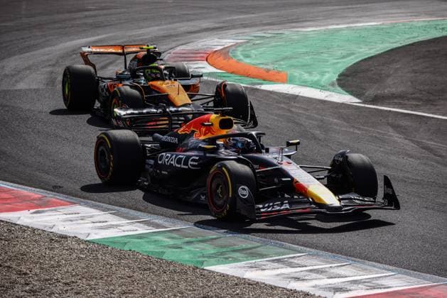September 7, 2025, Monza, Italy: Max Verstappen of Red Bull Racing and Lando Norris of McLaren during the F1 Grand Prix of Italy at Autodromo Nazionale Monza on September 07, 2025 in Monza, Italy Monza Italy - ZUMAz156 0832805847st Copyright: xBeataxZawrzelx
