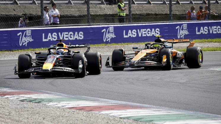 MONZA - Max Verstappen (Red Bull Racing) after passing Lando Norris (McLaren) at the Monza circuit during the Italian Grand Prix. ANP SEM VAN DER WAL xVIxANPxSportx xxANPxIVx 535280286 originalFilename: 535280286.jpg