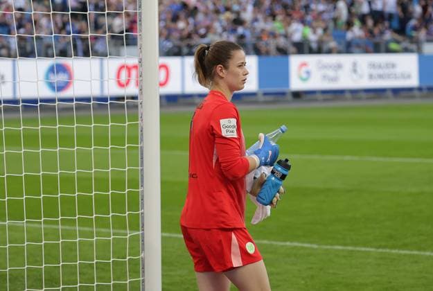 Stina Johannes (VfL Wolfsburg) Fussball, GER, Frauen, Damen, Flyeralarm Frauen Bundesliga, Saison 2025 2026, Volksparkstadion, 1.Spieltag Hamburger SV gegen VfL Wolfsburg