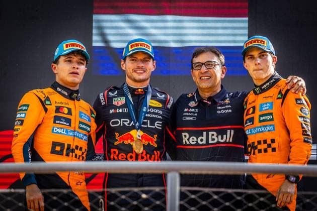 F1 ITALIAN GRAND PRIX SUNDAY Max Verstappen of the Netherlands and Oracle Red Bull Racing, Oscar Piastri of Australia and McLaren, Lando Norris of Great Britain and McLaren during the sunday s race of the F1 Grand Prix of Italy - Formula 1 Pirelli Gran Premio D Italia 2025 at Autodromo Nazionale Monza Circuit on September 07, 2025, in Monza, Italy. Copyright: xx 080A2508