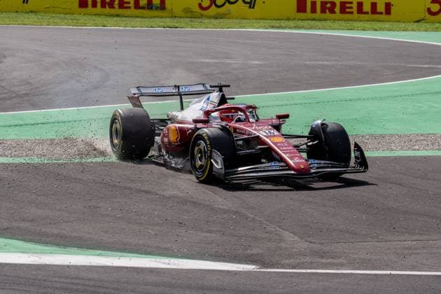 Formel 1 GP Italien Monza, Sonntag, 07.09.2025 Charles Leclerc 16, Scuderia Ferrari in Kurve 1 neben der Strecke; Formel 1 GP Italien Monza, Sonntag, 07.09.2025 Copyright: xBEAUTIFULxSPORTS Erlhofx