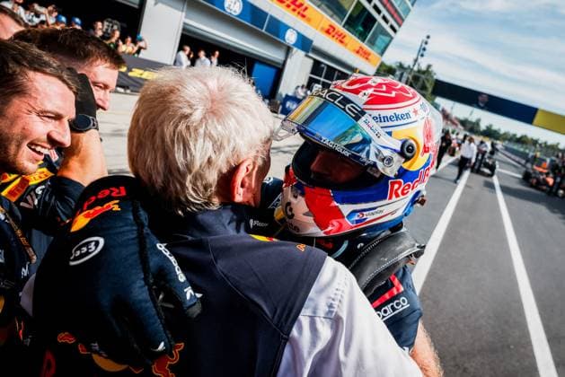 Formula 1 Pirelli Gran Premio d’Italia 2025 Alexis Perrin OVERTAKE MAXPPP - 07 09 2025 MARKO Helmut and 01 VERSTAPPEN Max (nld), Oracle Red Bull Racing, portrait winner of the Formula 1 Pirelli Gran Premio d’Italia 2025, the 16th round of the 2025 FIA Formula 1 World Championship, WM, Weltmeisterschaft at Autodromo Nazionale Monza in Monza, Italy, from 04 to 07 September 2025  Copyright: xOVERTAKE MAXPPPxAlexisxPerrinx OVT202509074984 OVT202509074984