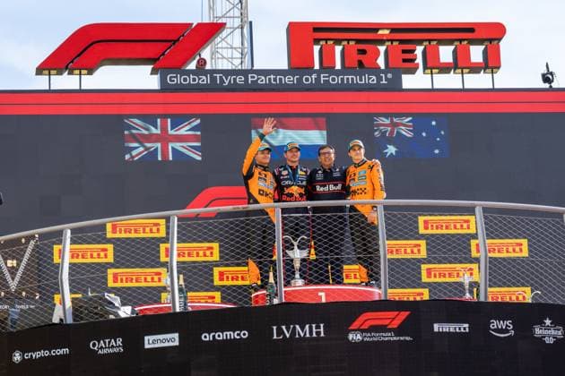 Max Verstappen (Oracle Red Bull Racing, Niederlande, 01) und Lando Norris (McLaren Formula 1 Team, Großbritannien 04) und Oscar Piastri (McLaren Formula 1 Team, Australien 81) auf dem Podium in Monza, ITA, Formel 1 Weltmeisterschaft, Grand Prix von Italian, Autodromo Nazionale Monza, Race Day, Podium, Saison 2025, 07.09.2025 ITA, Formel 1 Weltmeisterschaft, Grand Prix von Italian, Autodromo Nazionale Monza, Race Day, Podium, Saison 2025, 07.09.2025 Monza Copyright: xEibner-Pressefoto MarcelxFischerx EP_MFI