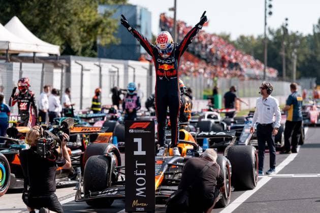 Max Verstappen (Oracle Red Bull Racing, Niederlande, 01), ITA, Formel 1 Weltmeisterschaft, Grand Prix von Italian, Autodromo Nazionale Monza, Race Day, Podium, Saison 2025, 07.09.2025 ITA, Formel 1 Weltmeisterschaft, Grand Prix von Italian, Autodromo Nazionale Monza, Race Day, Podium, Saison 2025, 07.09.2025 Monza Copyright: xEibner-Pressefoto MarcelxFischerx EP_MFI