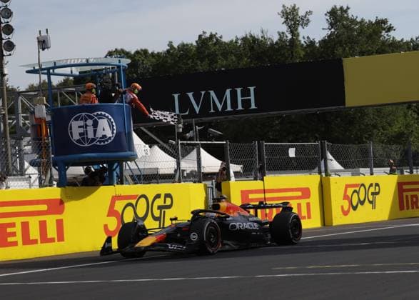 FORMULA 1 PIRELLI GRAN PREMIO D™ITALIA 2025 07.09.2025, Autodromo Nazionale Monza, Monza, FORMULA 1 PIRELLI GRAN PREMIO D™ITALIA 2025 , im Bild Zieldurchfahrt des Siegers Max Verstappen (NLD), Oracle Red Bull Racing