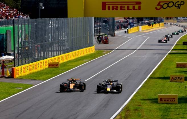 4 Lando Norris (GBR, McLaren F1 Team), 1 Max Verstappen (NLD, Oracle Red Bull Racing), F1 Grand Prix of Italy at Autodromo Nazionale Monza on September 7, 2025 in Monza, Italy. (Photo by HOCH ZWEI) Monza Italy