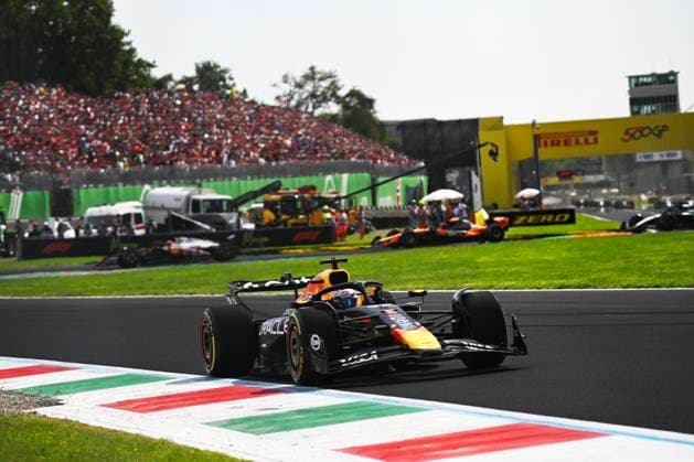 1 Max Verstappen Of The Team Oracle Red Bull Racing, Red Bull Honda RB21,They Face The Race ,During Fia Formula One World Championship, WM, Weltmeisterschaft Formula 1 Pirelli Gran Premio d Italia 2025, 07 September, In Monza,Italy (Photo by Luca Barsali DeFodi Images)