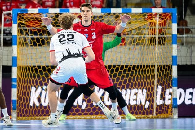 Bietigheim: HBL - 25 26 - SG BBM Bietigheim - VfL Luebeck-Schwartau Nikola Vlahovic (Bietigheim), Magnus Holpert (VfL Luebeck-Schwartau) Bietigheim-Bissingen Egetrans Arena Baden-Württemberg Deutschland