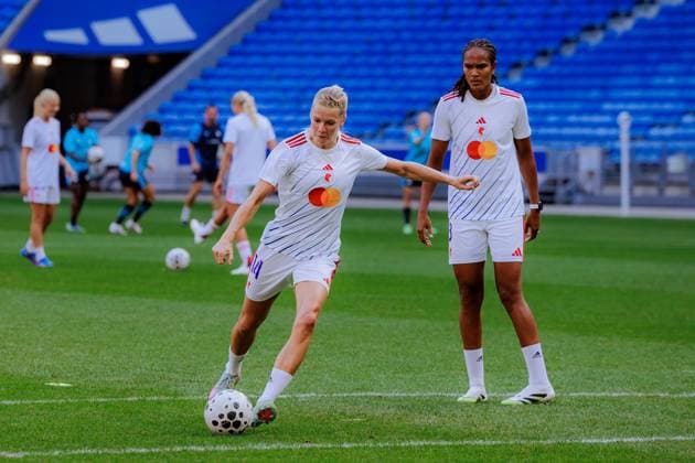 Ada Hegerberg (14 Olympique Lyonnais) in action during the Arkema Premiere Ligue game between OL Lyonnes and Olympique de Marseille at Groupama Stadium in Lyon, France. Copyright: xPaulinexFIGUETx xSPPx Sportspressphoto_SPR22019