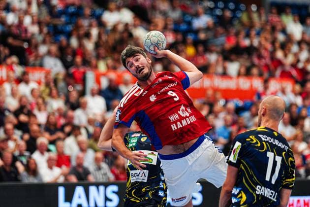 Wurf Tor Jacob Lassen (Handball Verein Hamburg, 09) GER, Handball Sport Verein Hamburg vs. Rhein-Neckar Loewen, Handball, 1. Bundesliga, Spieltag 3, Saison 2025 2026, 07.09.2025 GER, Handball Sport Verein Hamburg vs. Rhein-Neckar Loewen, Handball, 1. Bundesliga, Spieltag 3, Saison 2025 2026, 07.09.2025 Hamburg Copyright: xEibner-Pressefoto MarcelxvonxFehrnx EP_MFN