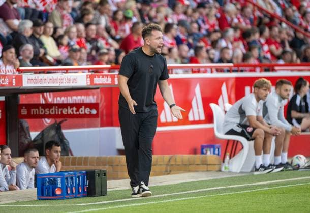 Fußball, Frauen, Saison 2025 2026, Google Pixel Frauen-Bundesliga (1. Spieltag), 1. FC Union Berlin - 1. FC Nürnberg, Trainer Thomas Ostendorp (1. FC Nürnberg), 07.09. 2025, Copyright: xMatthiasxKochx