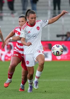 07.09.2025 - Fussball - Saison 2025 2026 - 1. Google Pixel Frauen Bundesliga - 1. Spieltag: 1. FC Union Berlin Frauen FCU - 1. FC Nürnberg Frauen FCN ( Club Clubfrauen) - ChPr - xchxprx - von links : Julia Pollak (22, 1. FC Nürnberg FCN ) Dina Orschmann ( 11, 1. FC Union Berlin )