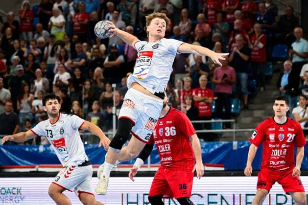 Bietigheim: HBL - 25 26 - SG BBM Bietigheim - VfL Luebeck-Schwartau Magnus Holpert (VfL Luebeck-Schwartau) Bietigheim-Bissingen Egetrans Arena Baden-Württemberg Deutschland