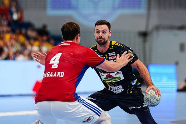 Andreas Magaard (Handball Verein Hamburg, 04), Dani Baijens (Rhein-Neckar Loewen, 77) GER, Handball Sport Verein Hamburg vs. Rhein-Neckar Loewen, Handball, 1. Bundesliga, Spieltag 3, Saison 2025 2026, 07.09.2025 GER, Handball Sport Verein Hamburg vs. Rhein-Neckar Loewen, Handball, 1. Bundesliga, Spieltag 3, Saison 2025 2026, 07.09.2025 Hamburg Copyright: xEibner-Pressefoto MarcelxvonxFehrnx EP_MFN