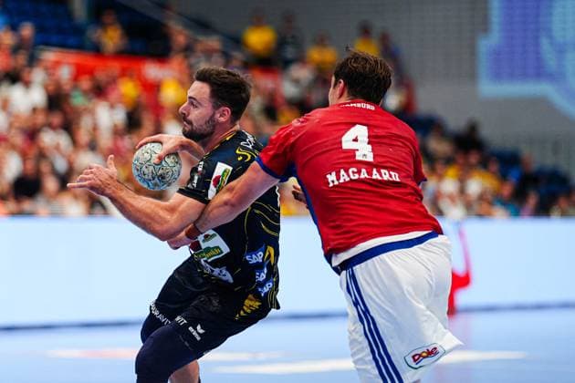 Dani Baijens (Rhein-Neckar Loewen, 77), Andreas Magaard (Handball Verein Hamburg, 04) GER, Handball Sport Verein Hamburg vs. Rhein-Neckar Loewen, Handball, 1. Bundesliga, Spieltag 3, Saison 2025 2026, 07.09.2025 GER, Handball Sport Verein Hamburg vs. Rhein-Neckar Loewen, Handball, 1. Bundesliga, Spieltag 3, Saison 2025 2026, 07.09.2025 Hamburg Copyright: xEibner-Pressefoto MarcelxvonxFehrnx EP_MFN