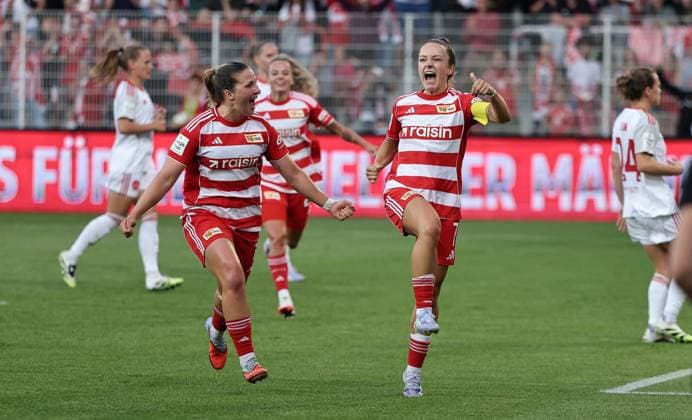 Lisa Heiseler jubelt nach 1:0 mit Dina Orschmann Freude Emotion Jubel Fußball Fussball 1. Bundesliga Damen Frauen Saison 2025 2026 07.09.2025 1.FC Union Berlin vs. 1.FC Nürnberg FCN DFL regulations prohibit any use of photographs as image sequences and or quasi-video