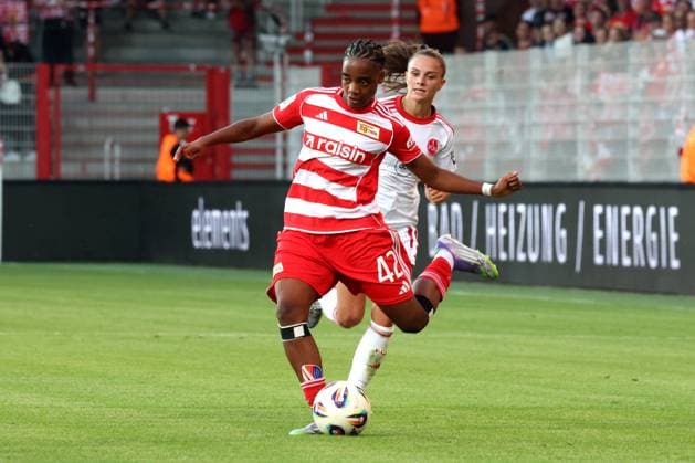 DEU, 2.BL, Frauen, 1.FC Union vs. 1.FC Nuernberg, 07.09.2025, Stadion Alte Foersterei, Berlin, DEU, 2.BL, Frauen, 1.FC Union vs. 1.FC Nuernberg, im Bild: Naika Reissner (1.FC Union Berlin 42), Homann, Sanja (1.FC Nuernberg 19) DFL - regulations prohibit any use of Photographs as image sequences and or quasi-video