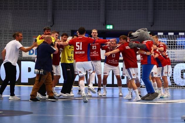 Handball I Herren I Saison 2025 2026 I Bundesliga I 3. Spieltag I HSV Hamburg -Rhein-Neckar Löwen I 07.09.2025 HSV Hamburg feiert den ersten Heimsieg Hamburg Alsterdorfer Sporthalle Hamburg Deutschland Copyright: xLobeca RalfxHomburgx