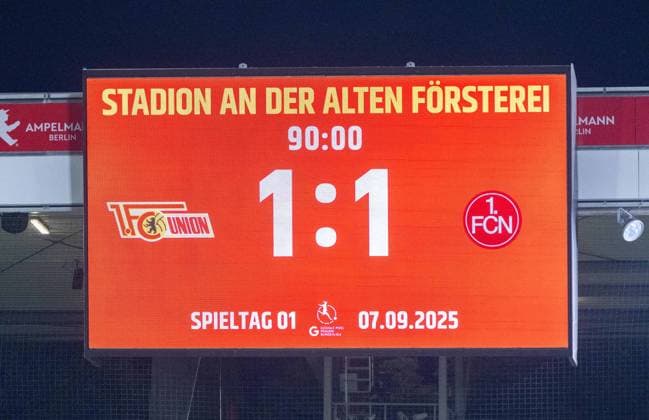 Fußball, Frauen, Saison 2025 2026, Google Pixel Frauen-Bundesliga (1. Spieltag), 1. FC Union Berlin - 1. FC Nürnberg, Anzeigetafel mit 1:1-Endstand, 07.09. 2025, Copyright: xMatthiasxKochx