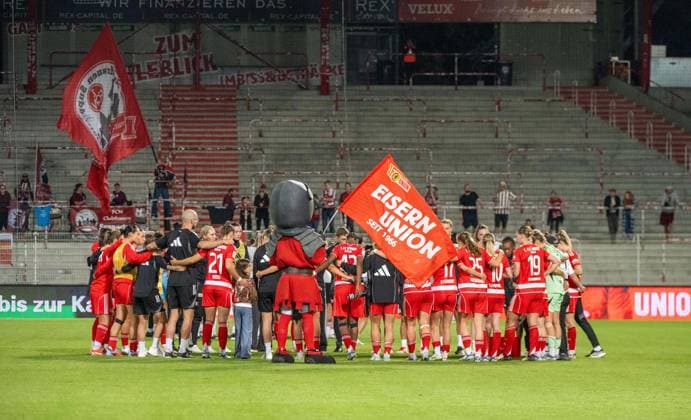 Fußball, Frauen, Saison 2025 2026, Google Pixel Frauen-Bundesliga (1. Spieltag), 1. FC Union Berlin - 1. FC Nürnberg, Union-Enttäuschung nach Abpfiff, 07.09. 2025, Copyright: xMatthiasxKochx