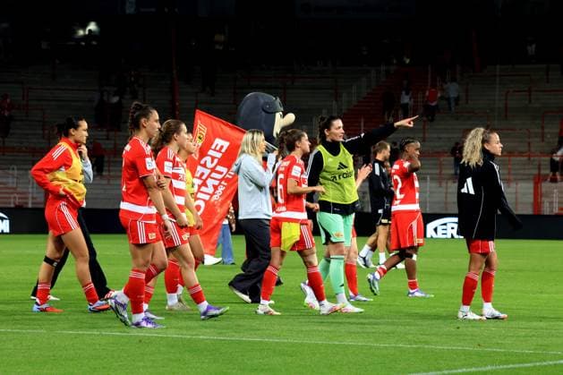 DEU, 2.BL, Frauen, 1.FC Union vs. 1.FC Nuernberg, 07.09.2025, Stadion Alte Foersterei, Berlin, DEU, 2.BL, Frauen, 1.FC Union vs. 1.FC Nuernberg, im Bild: Union-Spielerinnenkreis DFL - regulations prohibit any use of Photographs as image sequences and or quasi-video