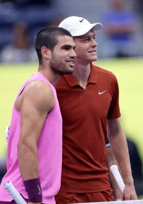 Jannik Sinner of Italy stands next to Carlos Alcaraz of Spain 2025 US Open, Day Fifteen, USTA Billie Jean King National Tennis Center, New York, USA - 07 Sept 2025New York USTA Billie Jean King National T New York (NY) United States of America  Copyright: xEllaxLing Shutterstockx 15467801b