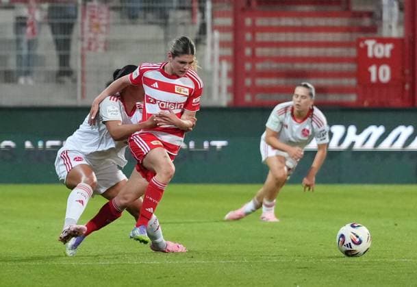 07.09.2025 - Fussball - Saison 2025 2026 - 1. Google Pixel Frauen Bundesliga - 1. Spieltag: 1. FC Union Berlin Frauen FCU - 1. FC Nürnberg Frauen FCN ( Club Clubfrauen) - ChPr - xchxprx - von links : Clara Fröhlich (5, 1. FC Nürnberg FCN ) Eileen Campbell ( 10, 1. FC Union Berlin )