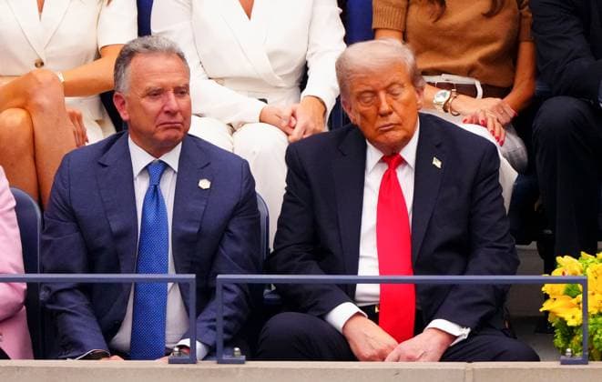 Donald Trump appears to nod off next to Steve Witkoff during the Men s Final between Carlos Alcaraz and Jannik Sinner 2025 US Open, Day Fifteen, USTA Billie Jean King National Tennis Center, New York, USA - 07 Sept 2025New York USTA Billie Jean King National T New York (NY) United States of America  Copyright: xJavierxGarcia Shutterstockx 15467799c