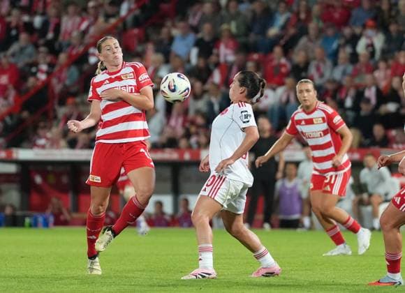 07.09.2025 - Fussball - Saison 2025 2026 - 1. Google Pixel Frauen Bundesliga - 1. Spieltag: 1. FC Union Berlin Frauen FCU - 1. FC Nürnberg Frauen FCN ( Club Clubfrauen) - ChPr - xchxprx - von links : Samantha Steuerwald ( 19, 1. FC Union Berlin ) Jonna Brengel (10, 1. FC Nürnberg FCN ) Tanja Pawollek ( 31, 1. FC Union Berlin )