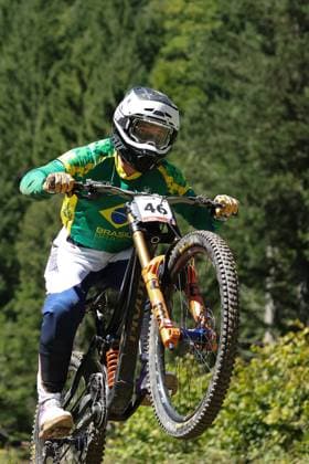 07 09 2025, ChampÃ ry, ChampÃ ry 2025 UCI Mountain Bike World Championships, Roger Vieira (BRA) during the Men s Downhill Final ChampÃ ry Grand Paradis Valais Switzerland Copyright: xJustPictures.ch FrancescoxMinghettix jp-en-FrMi-MNG_6474
