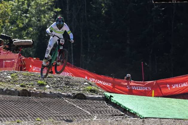 07 09 2025, ChampÃ ry, ChampÃ ry 2025 UCI Mountain Bike World Championships, Troy Brosnan (AUS) during the Men s Downhill Final ChampÃ ry Grand Paradis Valais Switzerland Copyright: xJustPictures.ch FrancescoxMinghettix jp-en-FrMi-MNG_7353