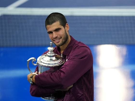 (250908) -- NEW YORK, Sept. 8, 2025 -- Carlos Alcaraz of Spain holds his trophy after winning the men s singles final match between Carlos Alcaraz of Spain and Jannik Sinner of Italy at the 2025 US Open tennis championships in New York, the United States, Sept. 7, 2025. ) (SP)U.S.-NEW YORK-TENNIS-US OPEN-MEN S SINGLES-FINAL WuxXiaoling 