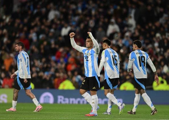 Argentina v Venezuela - FIFA World Cup, WM, Weltmeisterschaft, Fussball 2026 Qualifier Buenos Aires, Argentina - September 4: Lautaro Martinez of Argentina celebrates his goal during a FIFA World Cup 2026 Qualifier match between Argentina and Venezuela at Mas Monumental Stadium on September 4, 2025 in Buenos Aires, Argentina. Copyright: xLatinxSportxImagesx