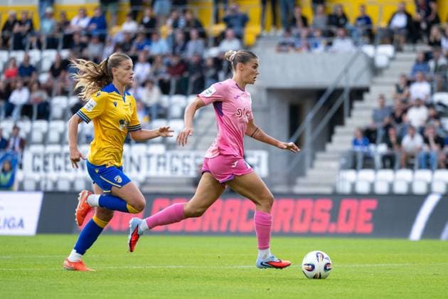 Selina Cerci (TSG Hoffenheim, 29) trifft das Tor zum 0:1, GER, TSG 1899 Hoffenheim vs FC Carl Zeiss Jena, Fussball Google Pixel Frauen Bundesliga, 1. Spieltag, Saison 2025 2026, 08.09.2025 DFB regulations prohibit any use of photographs as image sequences and or quasi-video GER, TSG 1899 Hoffenheim vs FC Carl Zeiss Jena, Fussball Google Pixel Frauen Bundesliga, 1. Spieltag, Saison 2025 2026, 08.09.2025 Jena Copyright: xEibner-Pressefoto Memmlerx EP_MMR