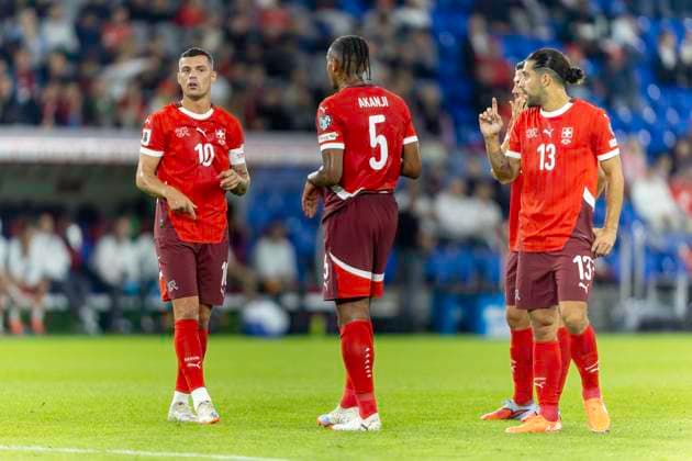 08 09 2025, Basel, St. Jakob-Park, Switzerland - Slovenia, Granit Xhaka of Switzerland (L) gives intructions to his team mater Basel St. Jakob-Park Basel Switzerland *** 08 09 2025, Basel, St Jakob Park, Switzerland Slovenia, Granit Xhaka of Switzerland L gives intructions to his team mater Basel St Jakob Park Basel Switzerland Copyright: xJustPictures.ch PascalxKesselmarkx jp-en-PaKe-2025-09-08-Basel-FrozenInMotion-0429-CR3