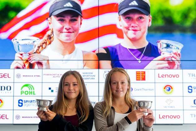 Tennis players Alena (right) and Jana Kovackova pose for a portrait at a press conference, PK, Pressekonferenz after winning the junior doubles at the US Open, Prague, Czech Republic, September 9, 2025. (CTKxPhoto OndrejxDeml) CTKPhotoP2025090904193  CTKPhotoP2025090904193