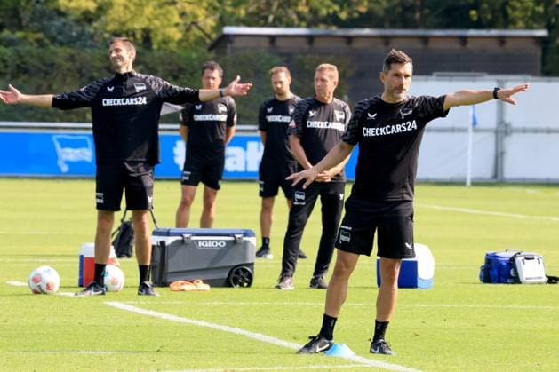 DEU, DFL, 2. FBL Hertha BSC, Training, 09.09.2025, Sportforum, Berlin, DEU, DFL, 2. FBL Hertha BSC, Training, im Bild Cheftrainer Stefan Leitl (Hertha BSC Berlin), Co-Trainer Andre Mijatovic (Hertha BSC Berlin) DFL - regulations prohibit any use of Photographs as image sequences and or quasi-video