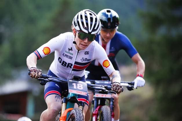 2025 UCI Mountain Bike World Championships Picture by Ed Sykes SWpix.com - 08 09 2025 - Cycling - 2025 UCI Mountain Bike World Championships - Cross-country Short Track - Zermatt, Valais, Switzerland - Women Elite Final - Isla Short (Great Britain) Copyright: x xSWpix.comx(t axPhotographyxHubxLtd)xEdxSykes SWpix.comx SWP-3030-3064