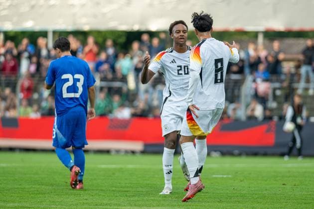 Cama, Cristian (Italien U20, 23) ist enttäuscht enttaeuscht, unzufrieden nach Tor zum 1:0 durch Laurin Ulrich (Deutschland, 08), mit Ouedraogo, Assan (Deutschland U20, 20), GER, Deutschland vs. Italien, Fussball, U20 Elite League, 2. Spieltag, Spielzeit 2025 2026, 09.09.2025, Eibner-Pressefoto Sascha Walther GER, Deutschland vs. Italien, Fussball, U20 Elite League, 2. Spieltag, Spielzeit 2025 2026, 09.09.2025 Reutlingen Copyright: xEibner-Pressefotox EP_SWA