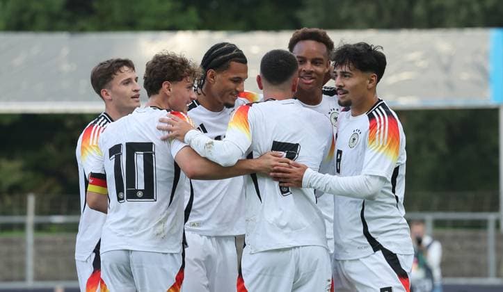 Reutlingen , Fußball Länderspiel U20 Deutschland vs. U20 Italien , Jubel Deutschland