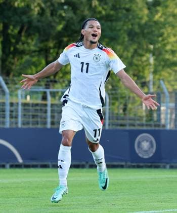 Reutlingen , Fußball Länderspiel U20 Deutschland vs. U20 Italien , Jubel Paris Brunner ( GER )