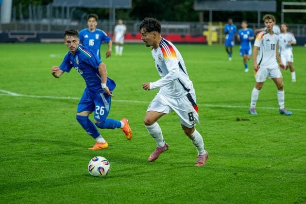 De Sant An Balbinot, Benjamin Emanuel (Italien U20, 26), Lubach, Rafael (Deutschland U20, 06), GER, Deutschland vs. Italien, Fussball, U20 Elite League, 2. Spieltag, Spielzeit 2025 2026, 09.09.2025, Eibner-Pressefoto Sascha Walther GER, Deutschland vs. Italien, Fussball, U20 Elite League, 2. Spieltag, Spielzeit 2025 2026, 09.09.2025 Reutlingen Copyright: xEibner-Pressefotox EP_SWA