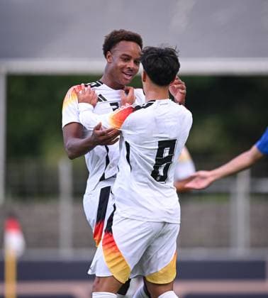 Fussball U 20 Test -Laenderspiel in Reutlingen 09.09.2025 Deutschland - Italien JUBEL Deutschland; Torschuetze zum 1-0 Assan Ouedraogo (li) und Laurin Ulrich (re)